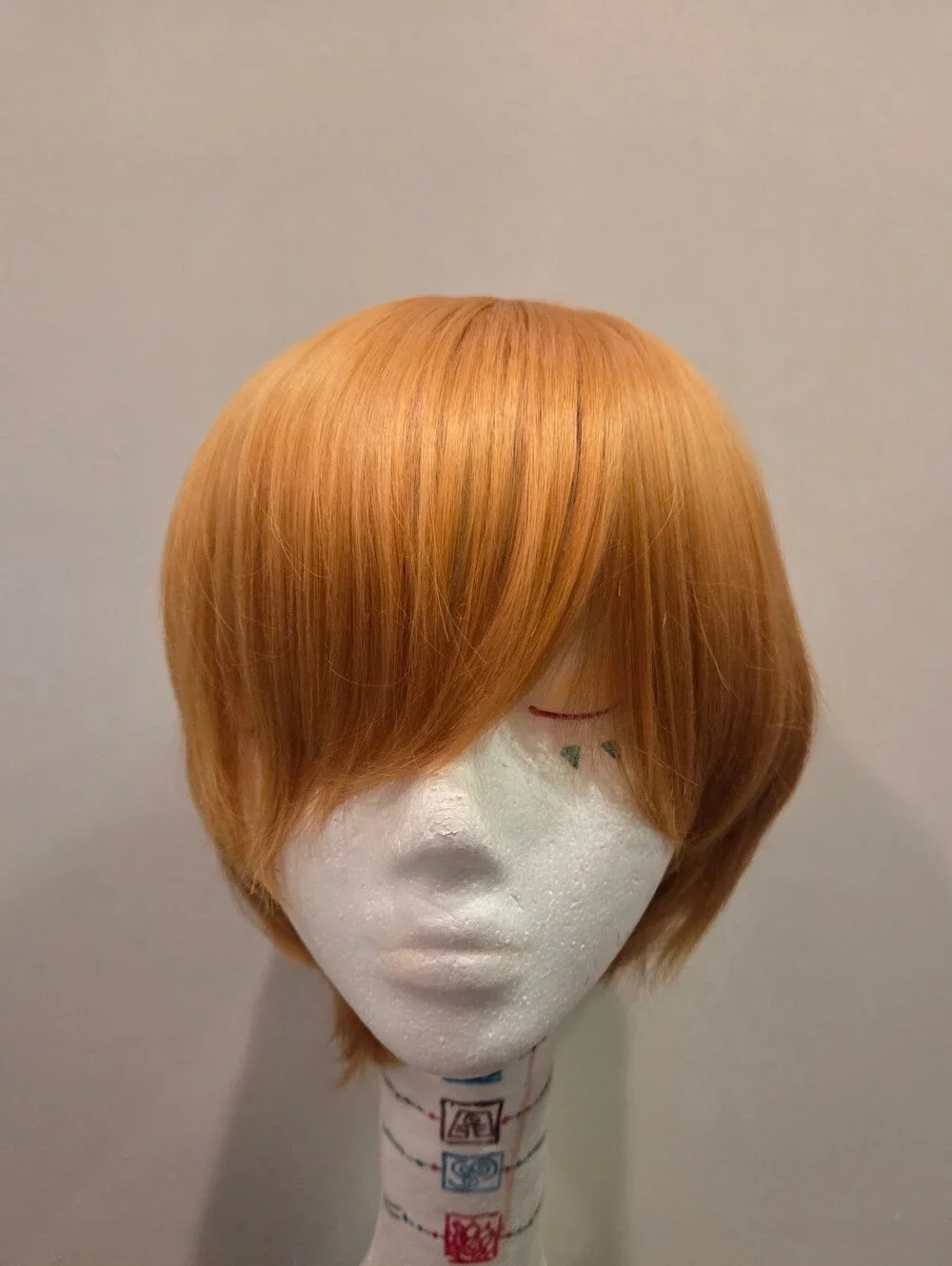 Arda Wigs short blonde